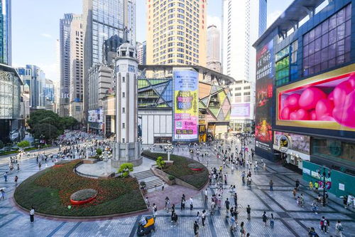 高溫?fù)醪蛔〕鲇螣崆?，重慶暑期旅游人氣旺